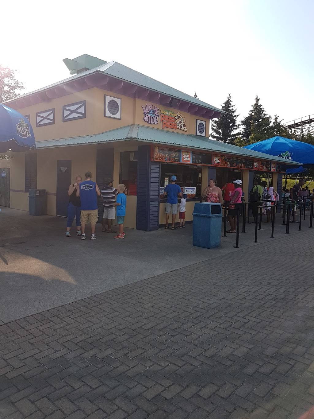 Pizza Pizza | restaurant | 1 Canadas Wonderland Drive, Maple, ON L6A 1S6, Canada | 9058327000 OR +1 905-832-7000