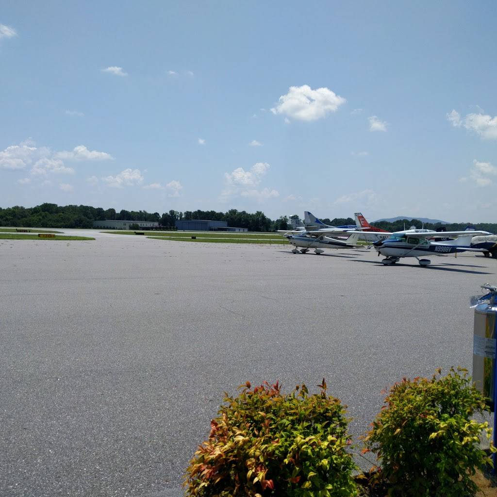 9th Ave Cafe & Catering | restaurant | 3101 9th Ave Dr NW, Hickory, NC 28601, USA | 8283247800 OR +1 828-324-7800