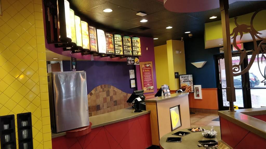 Taco Bell | meal takeaway | 901 E F St, Oakdale, CA 95361, USA | 2098472351 OR +1 209-847-2351