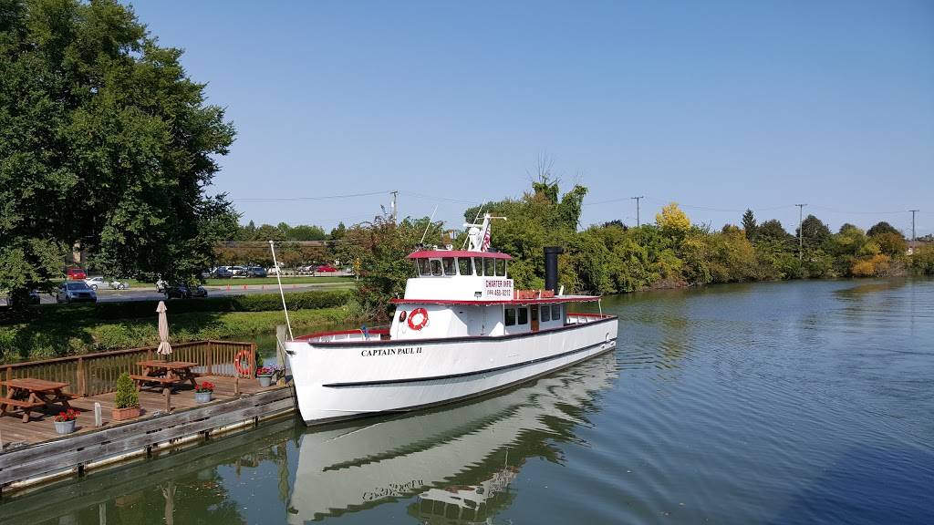 Clinton River Cruise Co | restaurant | 152 N River Rd, Mt Clemens, MI 48043, USA | 5864680212 OR +1 586-468-0212