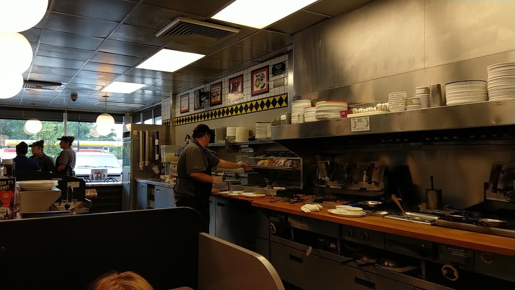 Waffle House | meal takeaway | 2662 Avalon Blvd, Milton, FL 32583, USA | 8509957257 OR +1 850-995-7257