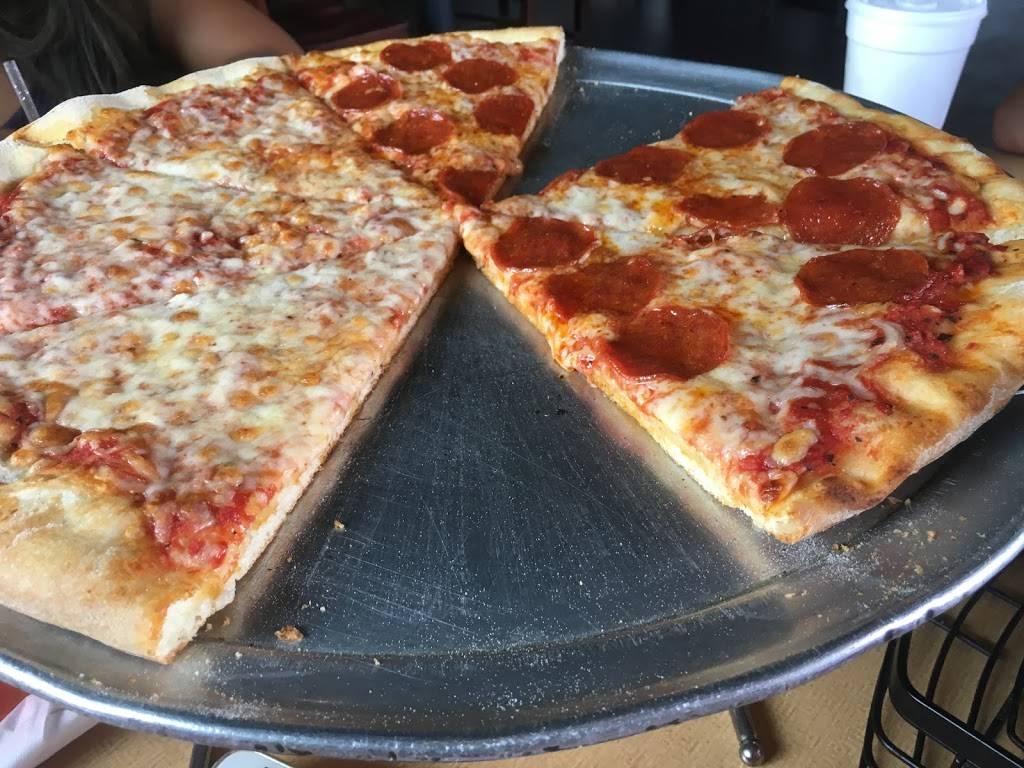 Italian Garden Pizzeria | restaurant | 13770 W Colonial Dr #160, Winter Garden, FL 34787, USA | 4076560032 OR +1 407-656-0032