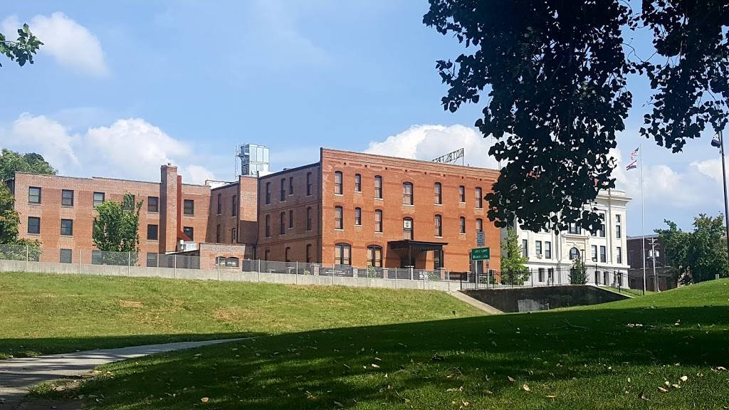 Hotel Frederick Restaurant & Lounge | restaurant | 501 High St, Boonville, MO 65233, USA | 6608822828 OR +1 660-882-2828