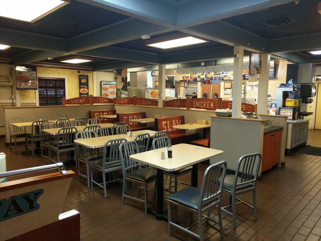 Long John Silvers | restaurant | 1015 Redwood St, Vallejo, CA 94590, USA | 7075531449 OR +1 707-553-1449