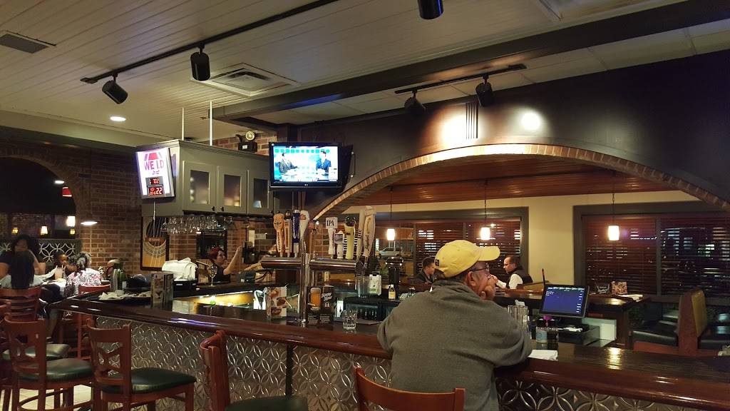 OCharley’s Restaurant & Bar | restaurant | 656 W Poplar Ave, Collierville, TN 38017, USA | 9018615811 OR +1 901-861-5811