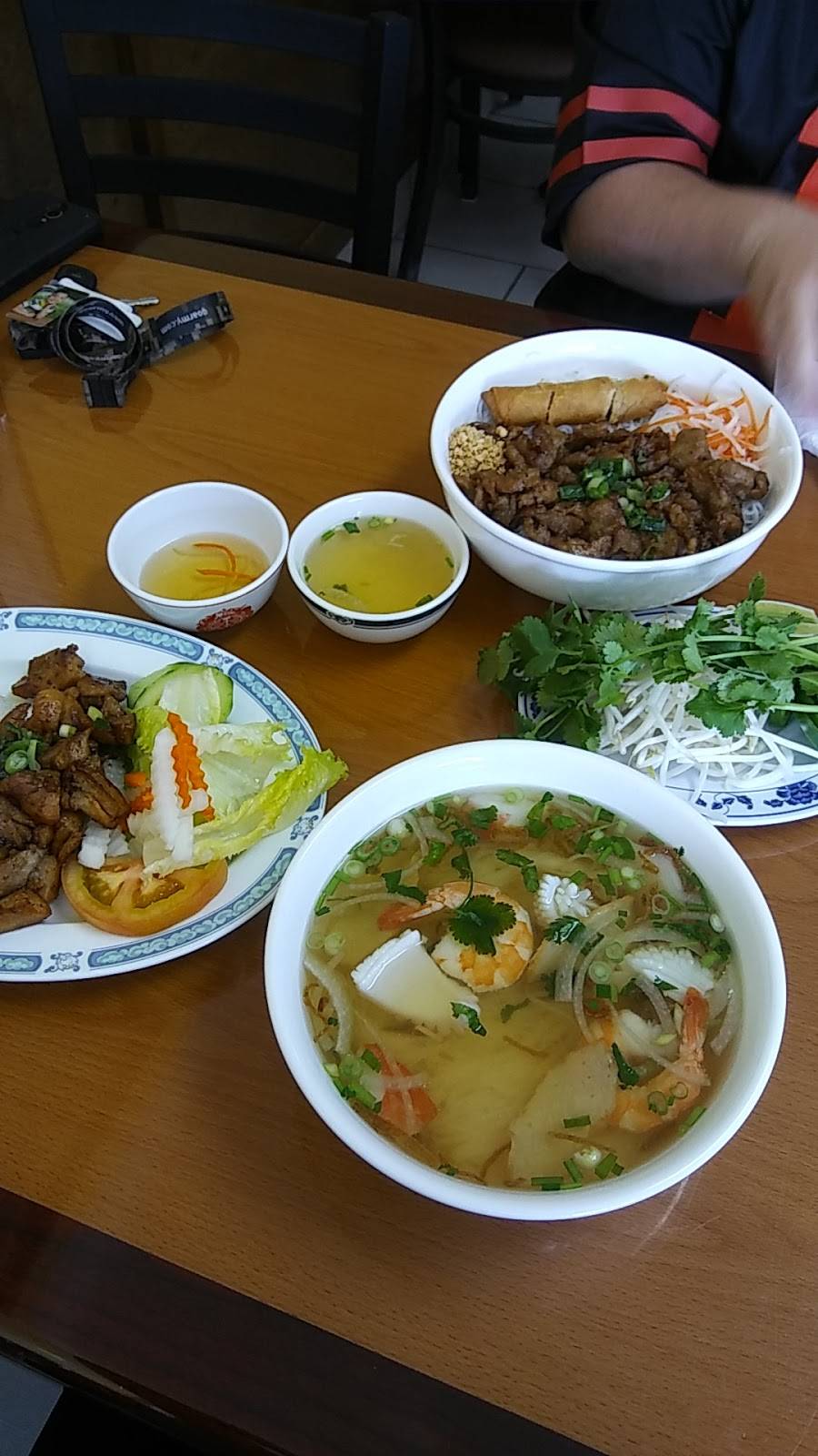 Thanh Loi Noodles | restaurant | 1940 N Main St, Salinas, CA 93906, USA | 8319754549 OR +1 831-975-4549