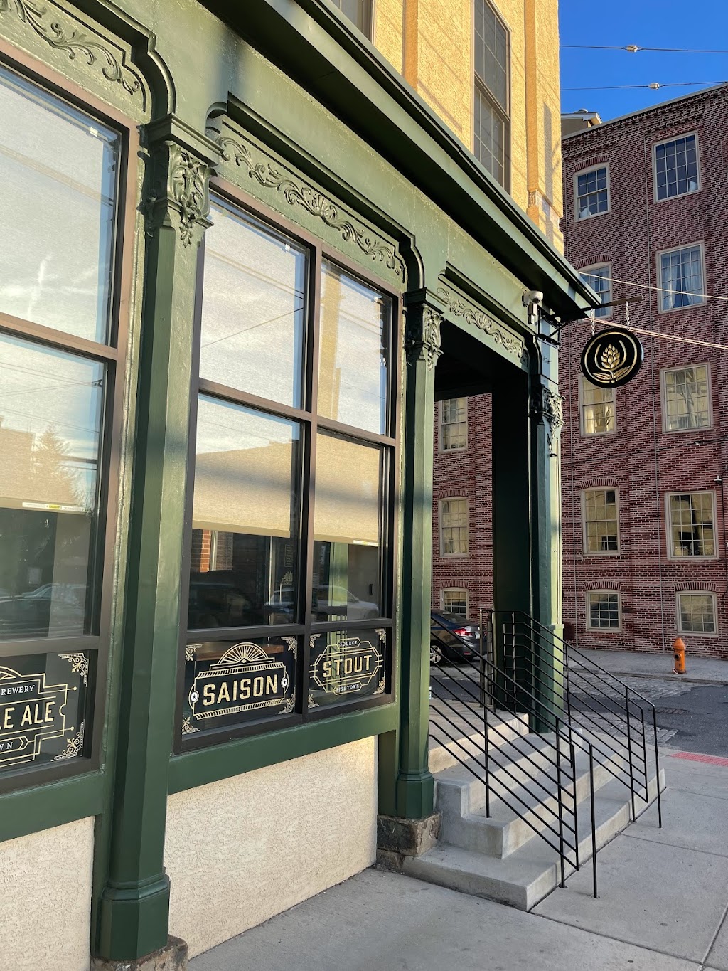 Source Urban Brewery | restaurant | 1101 Frankford Ave, Philadelphia, PA 19125, USA | 2675193237 OR +1 267-519-3237