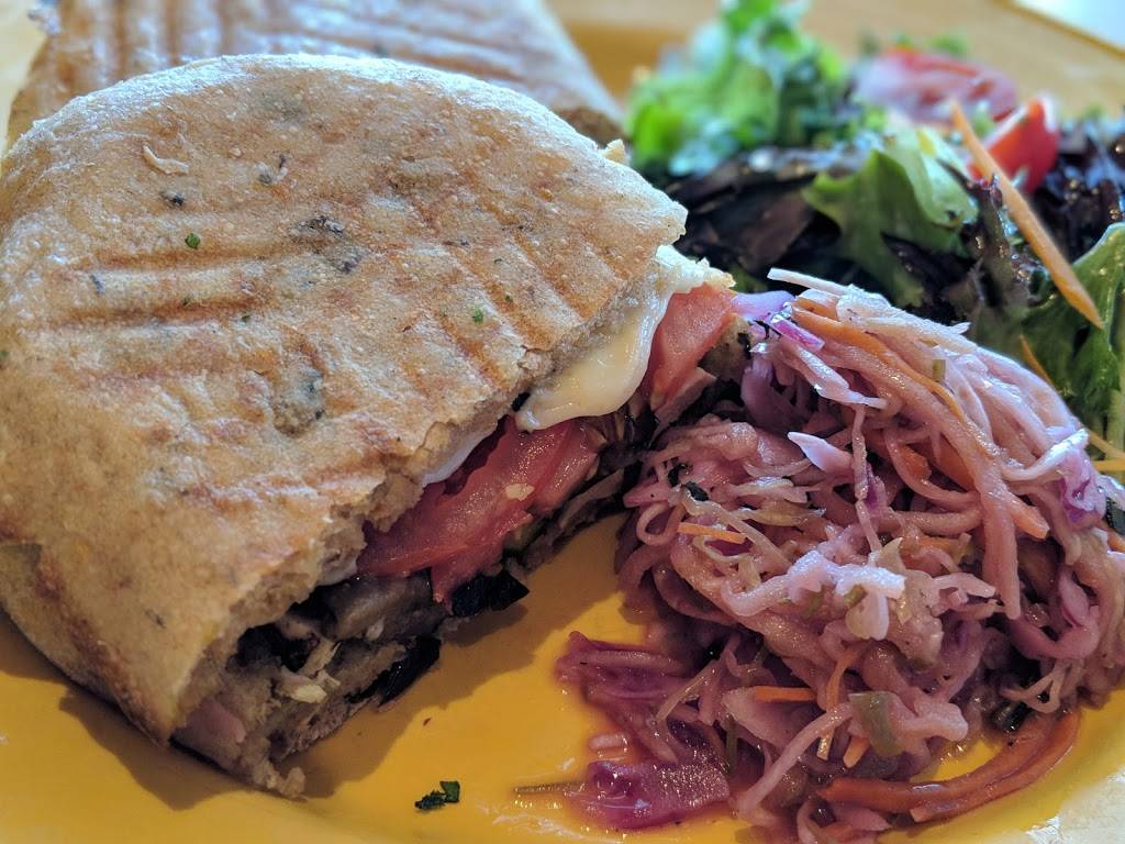 Boulangerie Owls Bread | bakery | 299 Rue Principale, Mansonville, QC J0E 1X0, Canada | 4502923088 OR +1 450-292-3088