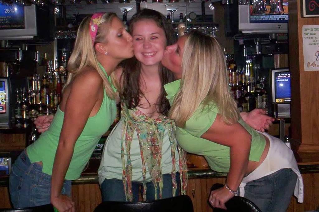 Rileys Main Street Lounge | night club | 1043 E Main St, Radford, VA 24141, USA | 5407311796 OR +1 540-731-1796