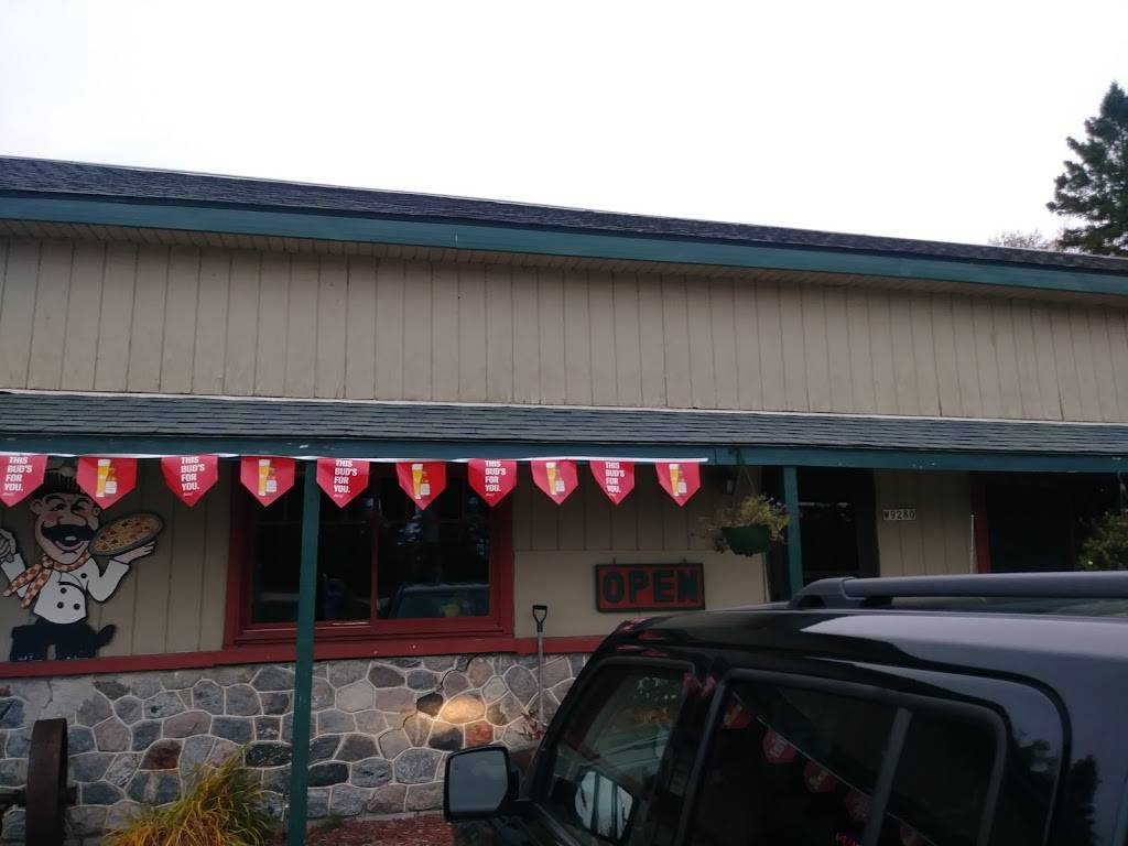 Johnny Bs | restaurant | 9284 US-2, Naubinway, MI 49762, USA | 9064771001 OR +1 906-477-1001