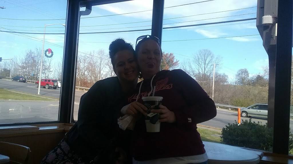 Wendys | restaurant | 499 Cummings St, Abingdon, VA 24210, USA | 2766284751 OR +1 276-628-4751