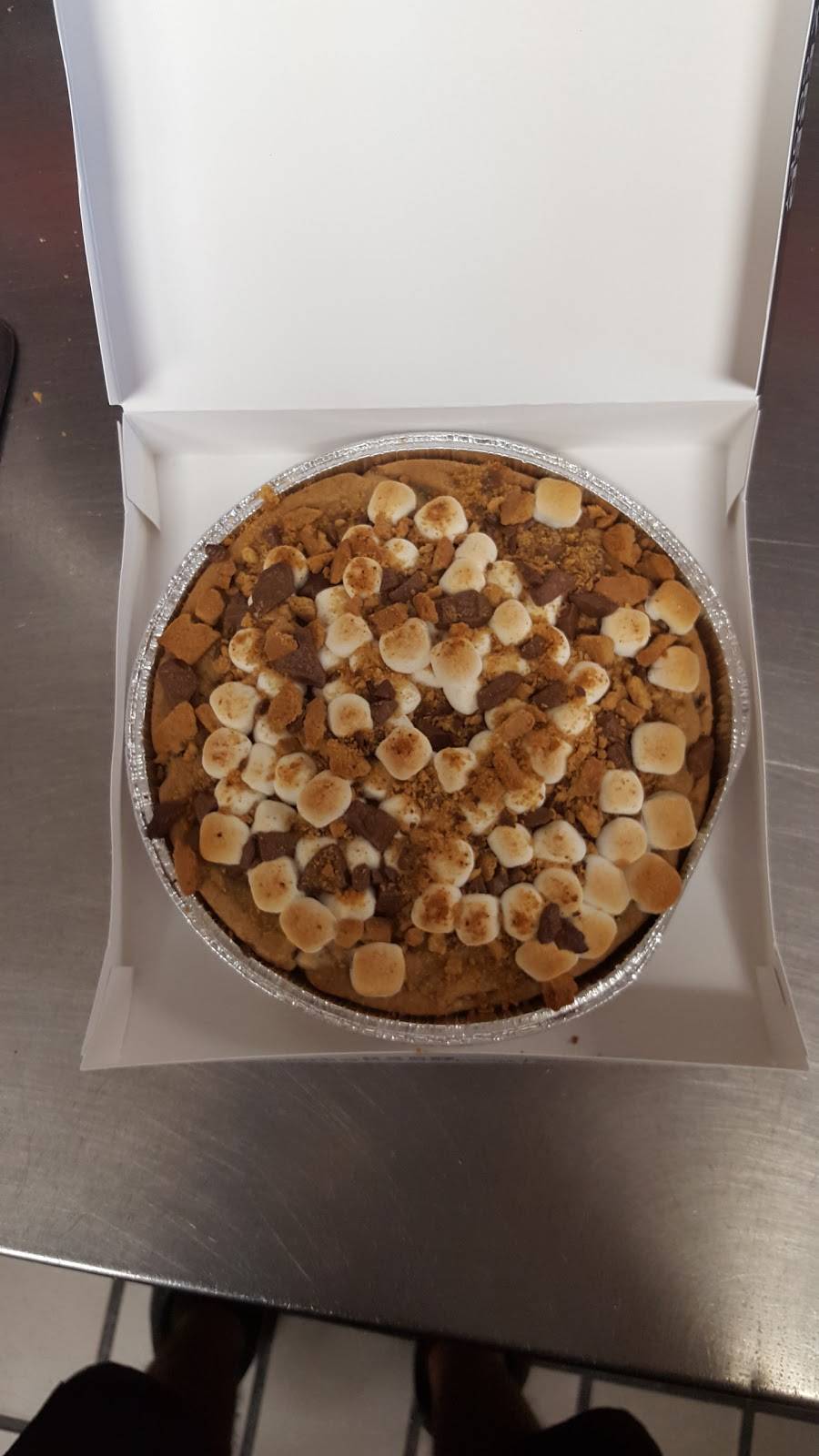 Pizza Hut | restaurant | 2200 16th St, Sacramento, CA 95818, USA | 9164469200 OR +1 916-446-9200