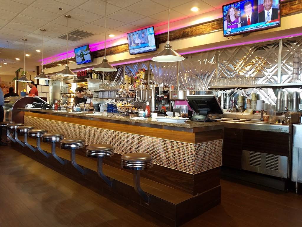 Island Lake Diner | restaurant | 625 Portion Rd, Ronkonkoma, NY 11779, USA | 6316765500 OR +1 631-676-5500