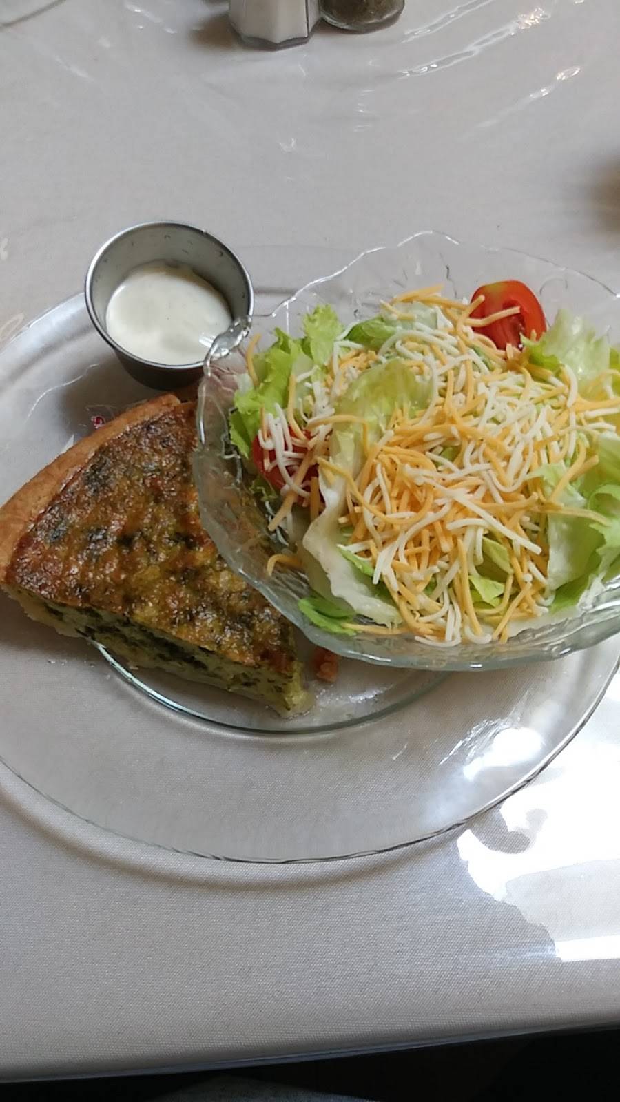 Sweetest Thing Tea Room | restaurant | 216 Market St W, Athens, AL 35611, USA | 2562325042 OR +1 256-232-5042