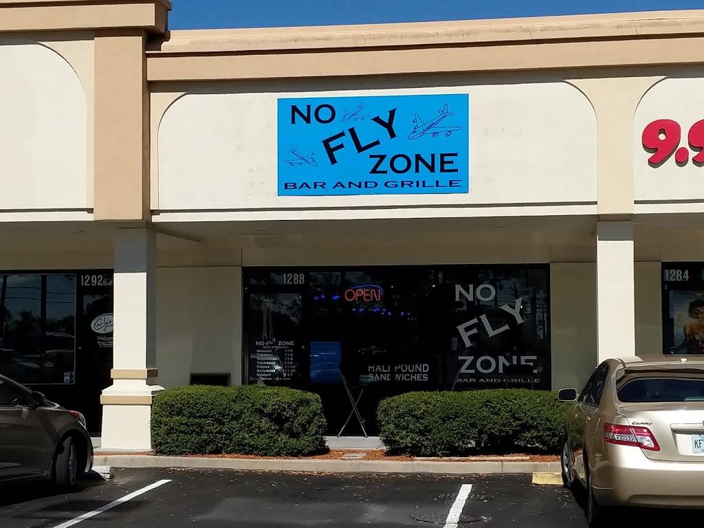 No Fly Zone Bar and Grille | restaurant | 1288 Sarno Rd, Melbourne, FL 32935, USA | 3214256784 OR +1 321-425-6784