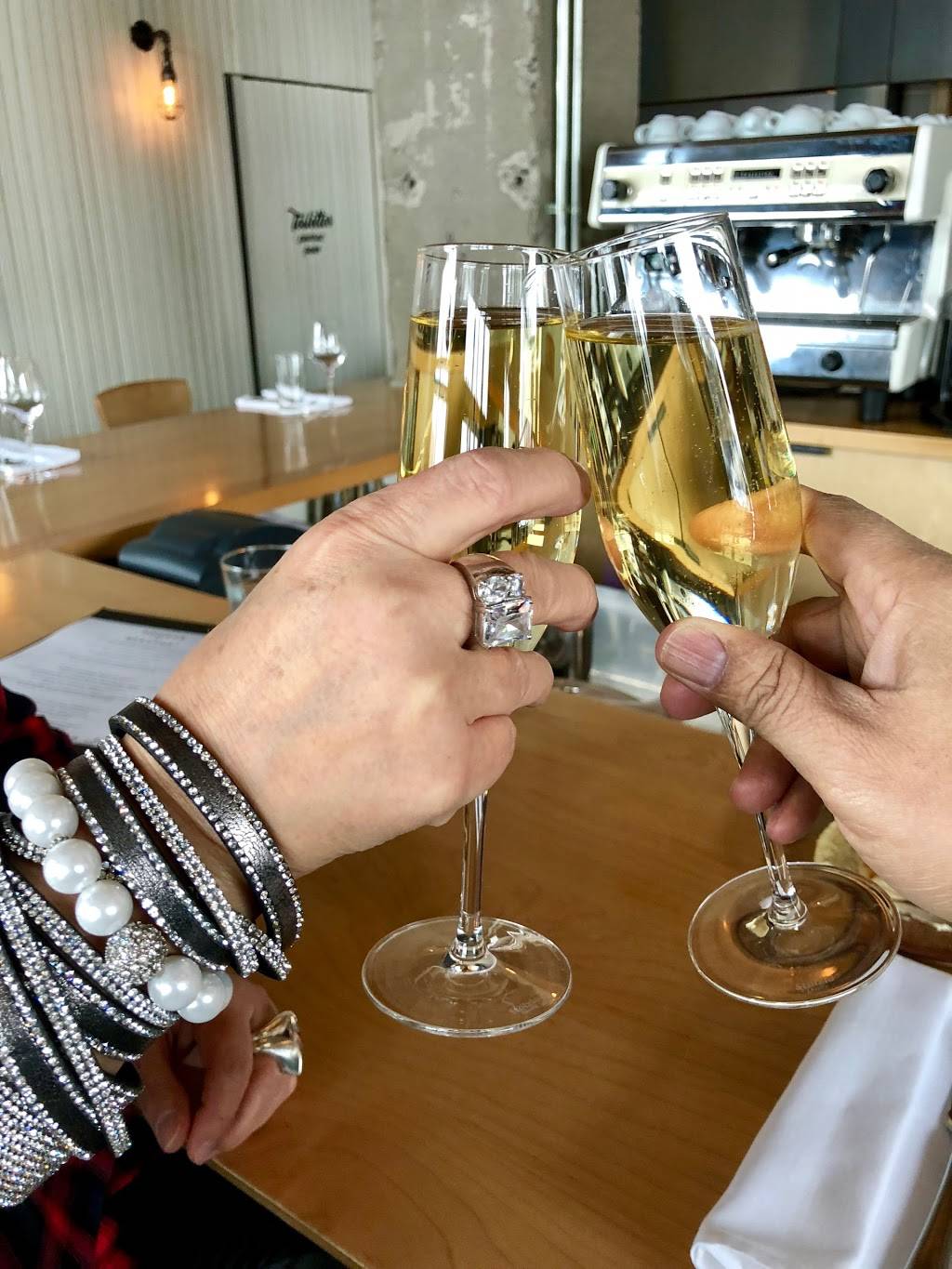 Hoogan et Beaufort | restaurant | 4095 Rue Molson, Montréal, QC H1Y 3L1, Canada | 5149031233 OR +1 514-903-1233