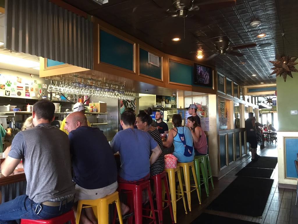 Pops Garage | restaurant | 1000 Ocean Ave, Asbury Park, NJ 07712, USA | 7324553275 OR +1 732-455-3275