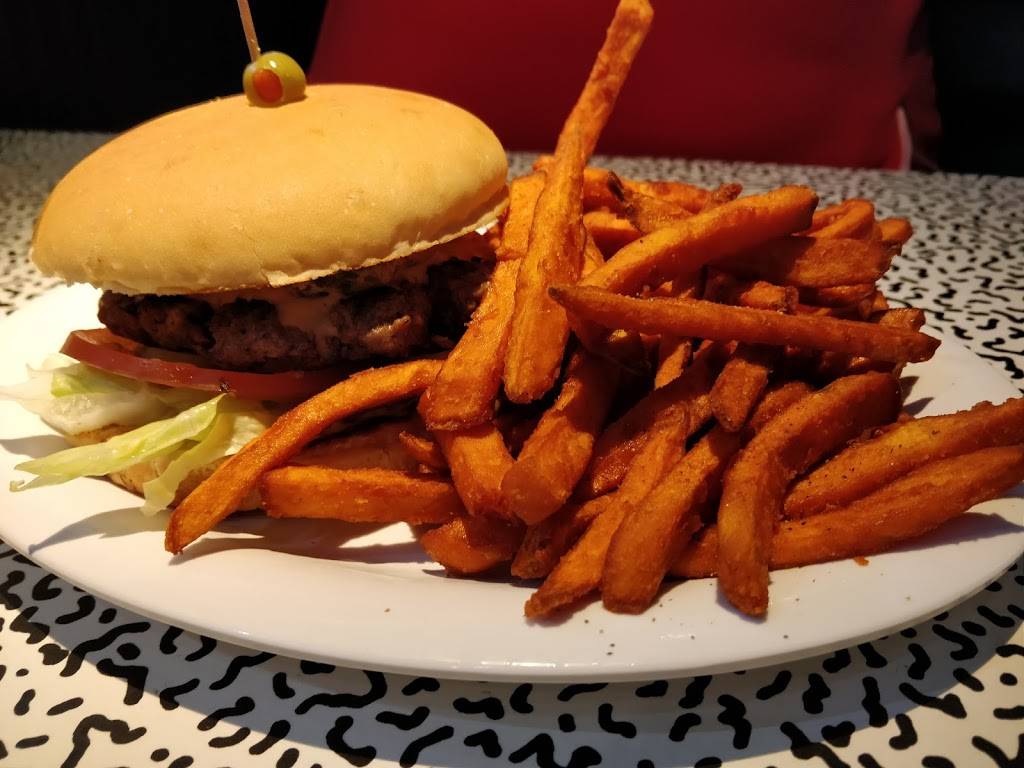 Avalon Diner | restaurant | 12810 Southwest Fwy, Stafford, TX 77477, USA | 2812400213 OR +1 281-240-0213