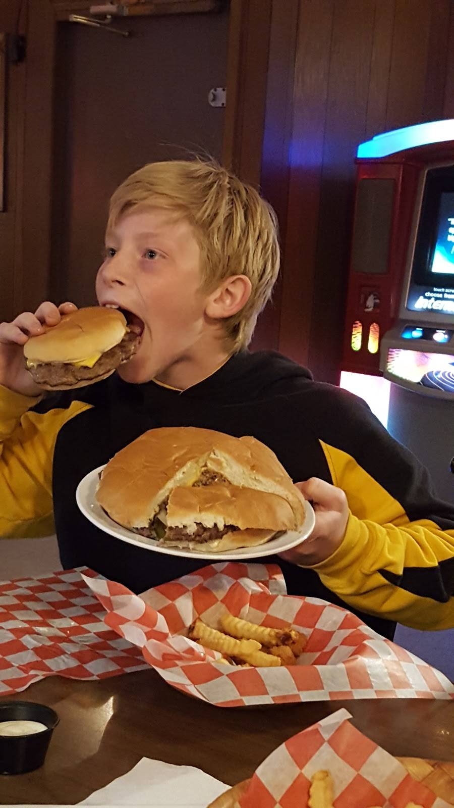 Williamson Tavern | restaurant | 108 W South St, Chariton, IA 50049, USA | 6418623615 OR +1 641-862-3615