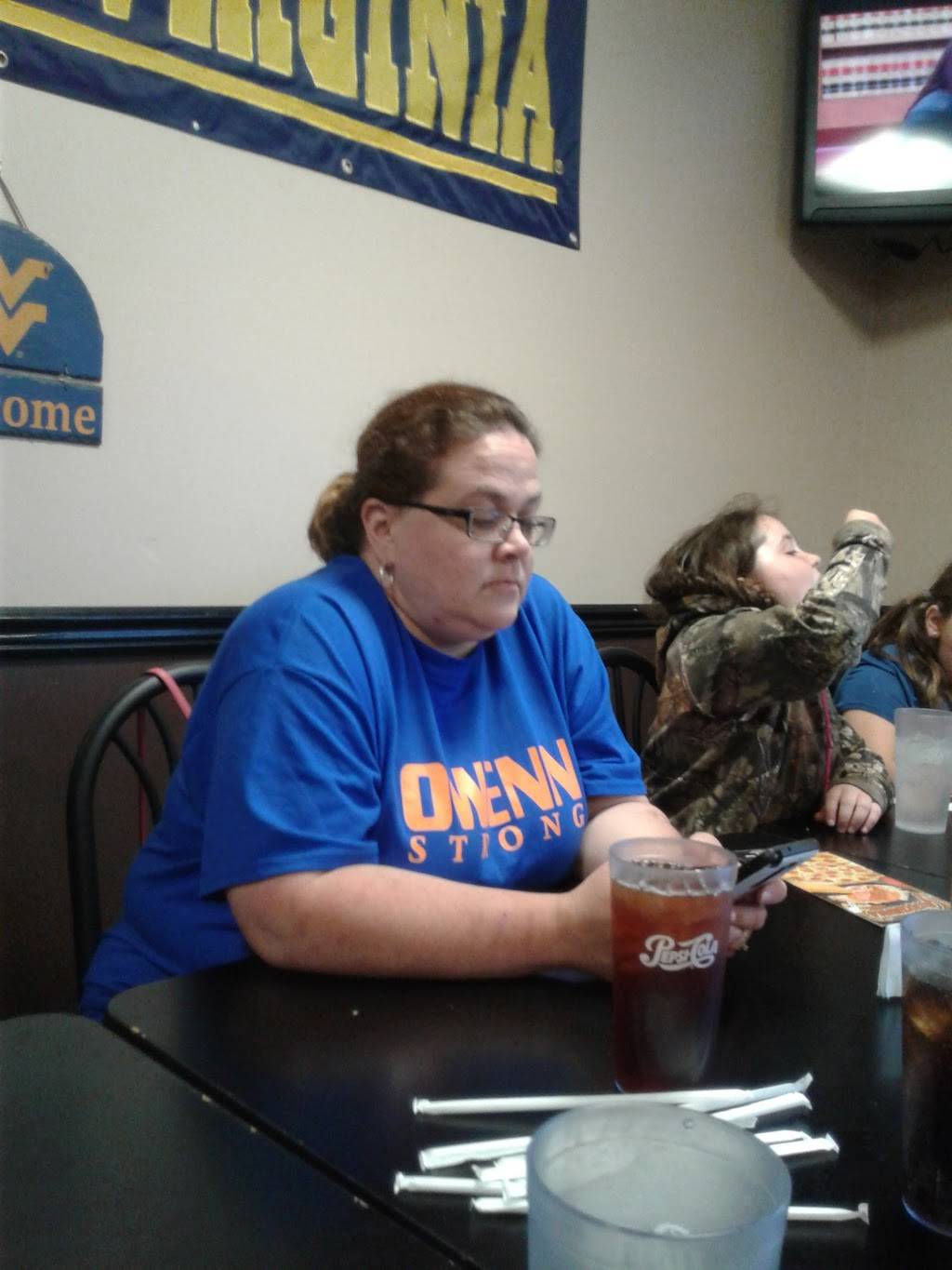 Giovannis Pizza | restaurant | 1208 Trenol Rd, Milton, WV 25541, USA | 3047431122 OR +1 304-743-1122