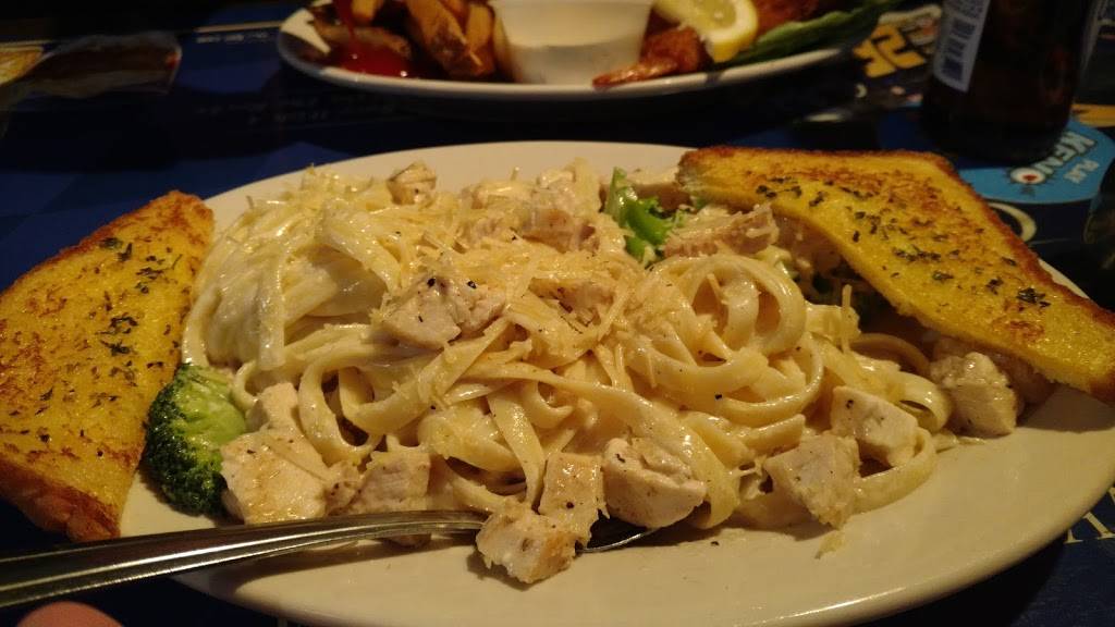 The Grove Restaurant & Bar | restaurant | 15300 SE McLoughlin Blvd, Oak Grove, OR 97267, USA | 5036531930 OR +1 503-653-1930