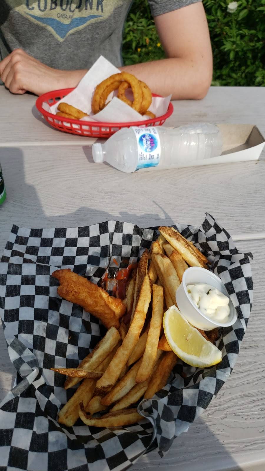 The Boat Fish And Chips | restaurant | 805 King St N, Waterloo, ON N2J 4G8, Canada | 5195730538 OR +1 519-573-0538