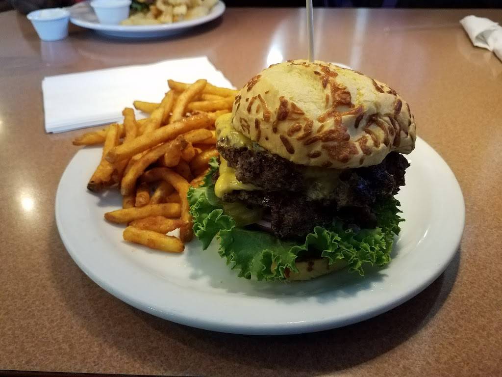 Dennys | restaurant | 1501 Jack Tone Rd, Ripon, CA 95366, USA | 2095997007 OR +1 209-599-7007