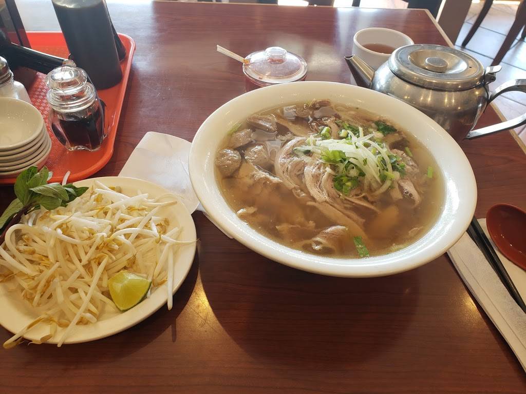 Pho Lien Hung | restaurant | 1300 Finch Ave W, North York, ON M3J 3K2, Canada | 6474307218 OR +1 647-430-7218