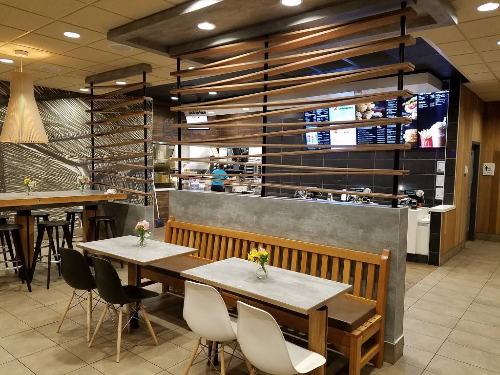 McDonalds | cafe | 1070 Roselle Rd, Hoffman Estates, IL 60169, USA | 8474667762 OR +1 847-466-7762