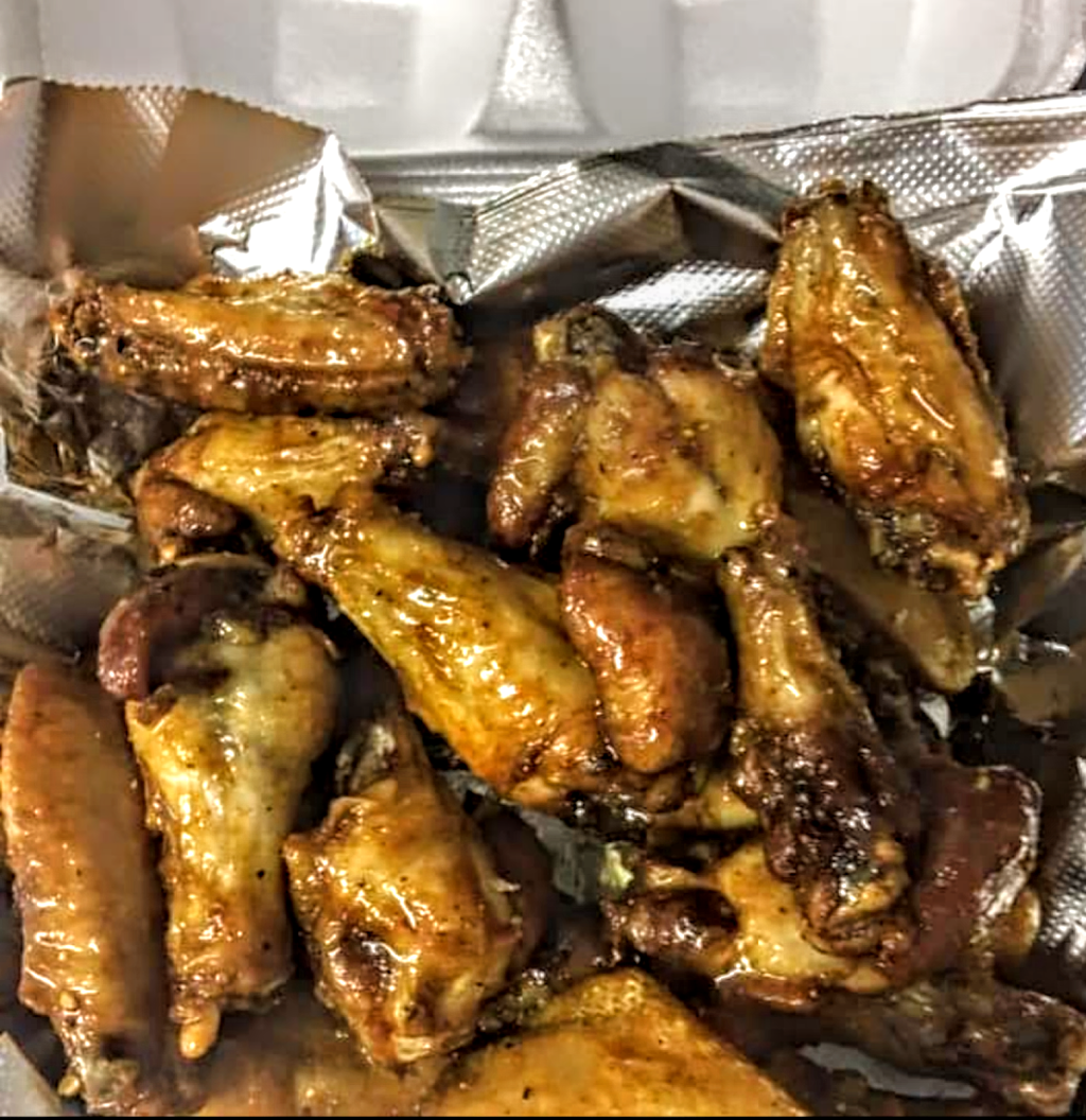 Birds Wings and Things | restaurant | 226 W Moring St, Swainsboro, GA 30401, USA | 4782992574 OR +1 478-299-2574