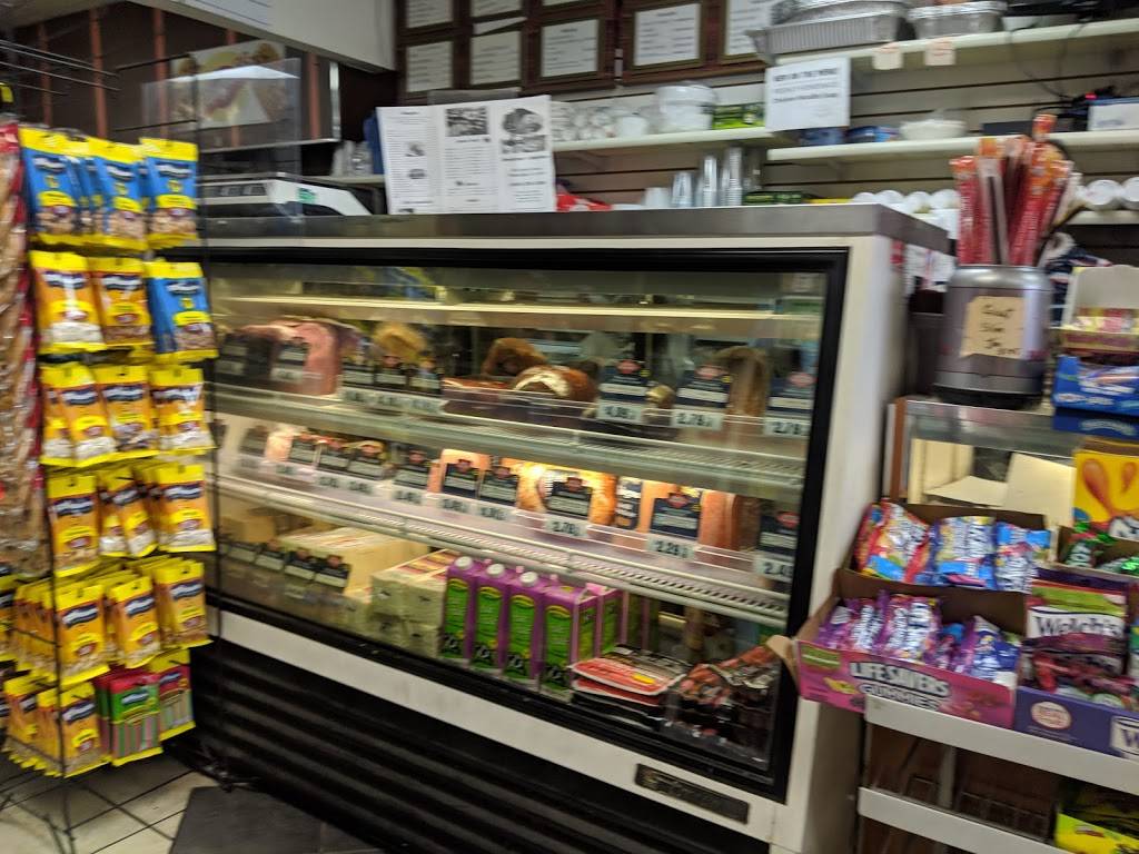 Quick & Quality | restaurant | 4836 Spruce St, Philadelphia, PA 19139, USA | 2154721128 OR +1 215-472-1128