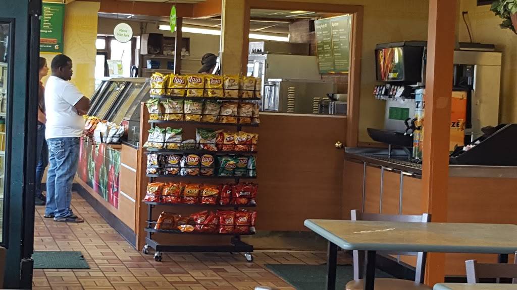 Subway | restaurant | 2021 E SE Loop 323, Tyler, TX 75701, USA | 9035099800 OR +1 903-509-9800