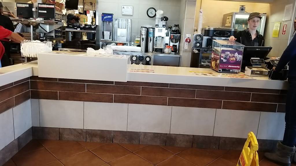 McDonalds | cafe | 7770 Good Middling Dr, Fayetteville, NC 28304, USA | 9108644411 OR +1 910-864-4411