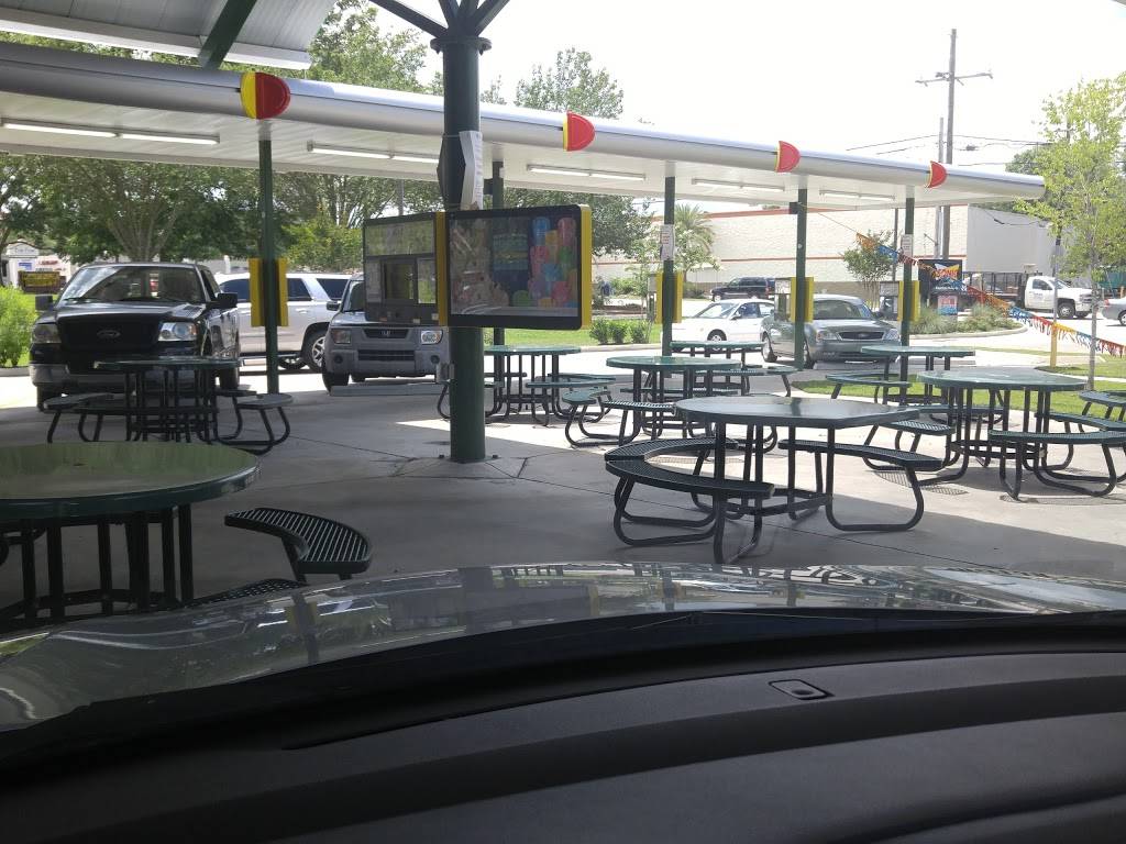 Sonic Drive-In | restaurant | 14620 Greenwell Springs Rd, Central, LA 70739, USA | 2253885660 OR +1 225-388-5660