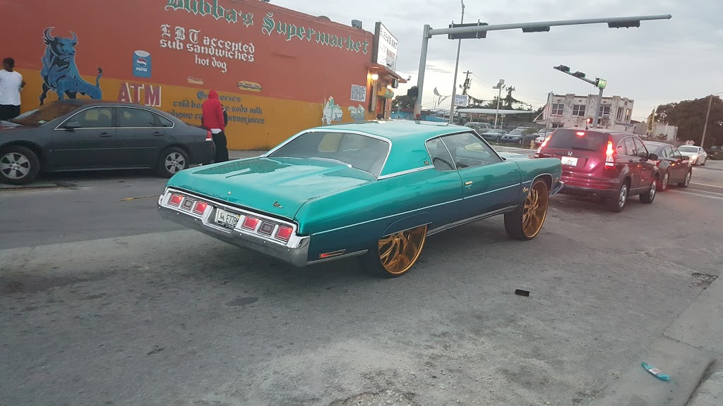 Jumbos Restaurant | restaurant | 7501 NW 7th Ave, Miami, FL 33150, USA | 3054563738 OR +1 305-456-3738