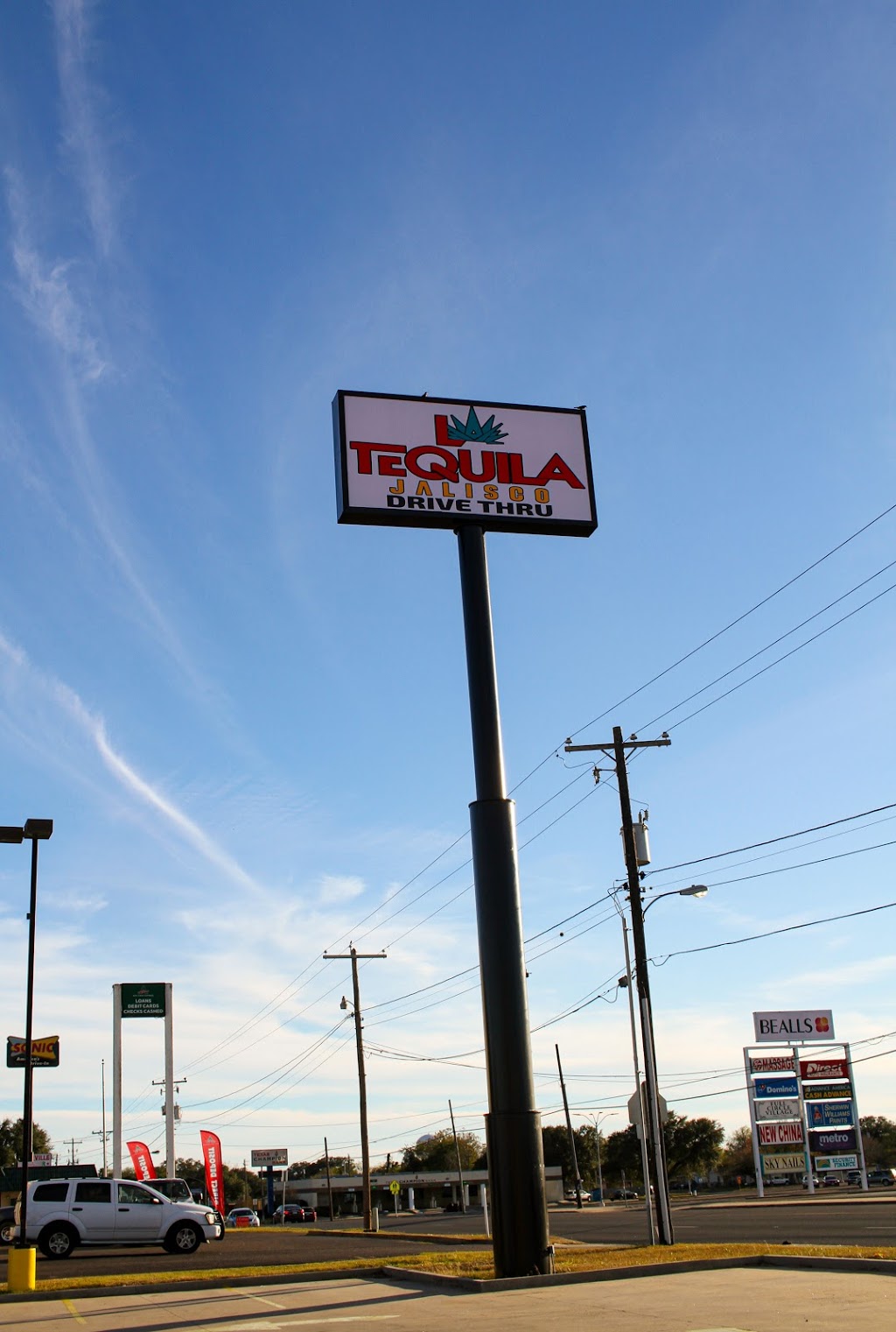 La Tequila Jalisco | restaurant | 2020 N Saint Marys Street, Beeville, TX 78102, USA | 3613508008 OR +1 361-350-8008