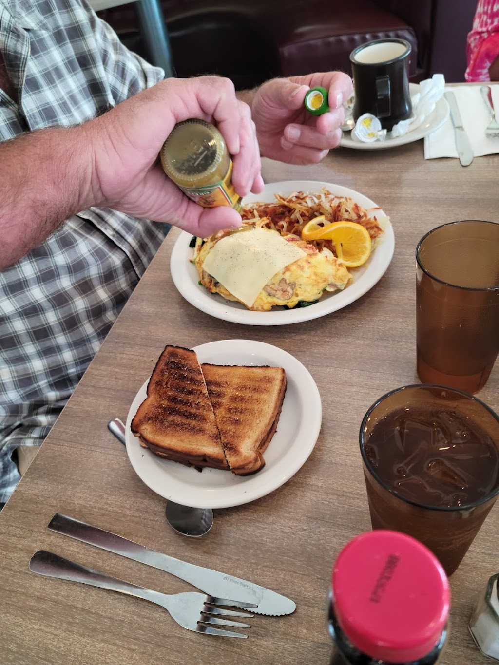 Nicelys restaurant | restaurant | 51343 US-395, Lee Vining, CA 93541, USA | 7606476477 OR +1 760-647-6477