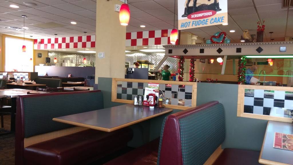 Big Boy | restaurant | 11432 S Saginaw St, Grand Blanc, MI 48439, USA | 8106946617 OR +1 810-694-6617