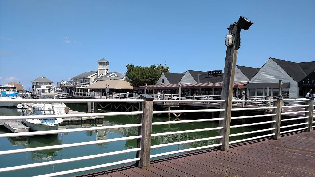 Port 305 | restaurant | 305 Victory Rd, Quincy, MA 02171, USA | 6173024447 OR +1 617-302-4447