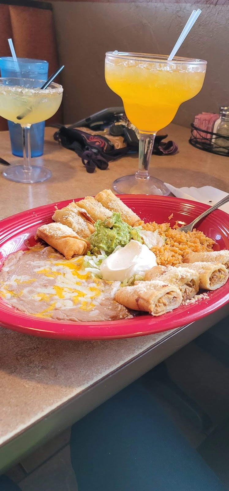 Los Cabos | restaurant | 942 Shoshoni St, Thermopolis, WY 82443, USA | 3078643202 OR +1 307-864-3202