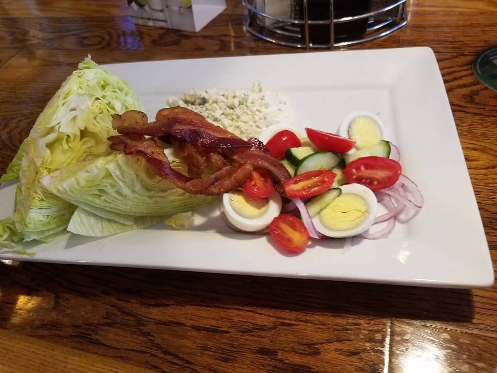 CrossRoads American Grille | restaurant | 43 Mall Way, West Sand Lake, NY 12196, USA | 5186745938 OR +1 518-674-5938