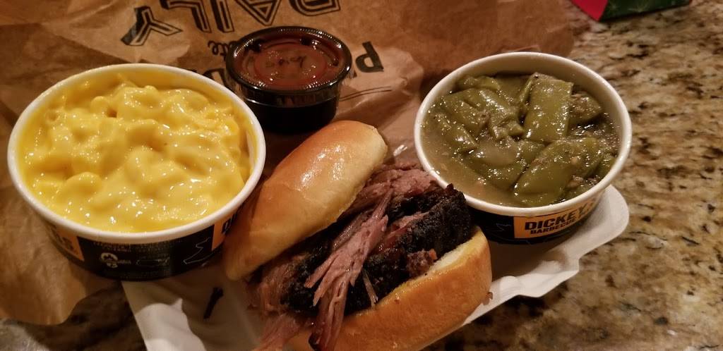 Dickeys Barbecue Pit | restaurant | 3511 NW Federal Hwy, Jensen Beach, FL 34957, USA | 7726929911 OR +1 772-692-9911
