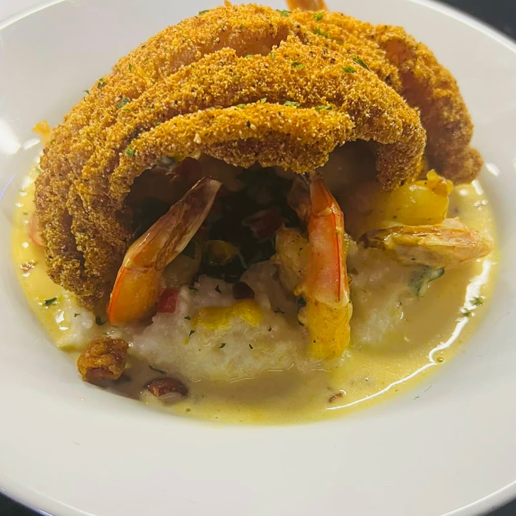 122 Hang Suite | restaurant | 122 W North St, Cleveland, MS 38732, USA | 6625454627 OR +1 662-545-4627