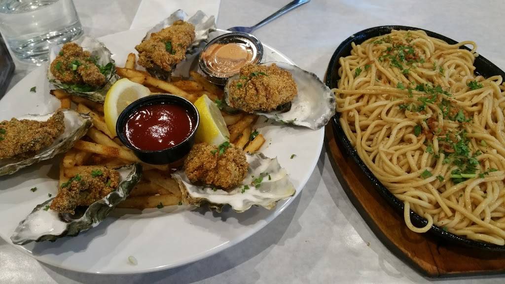 On The Hook | restaurant | 2445 E Imperial Hwy STE M, Brea, CA 92821, USA | 7146715886 OR +1 714-671-5886