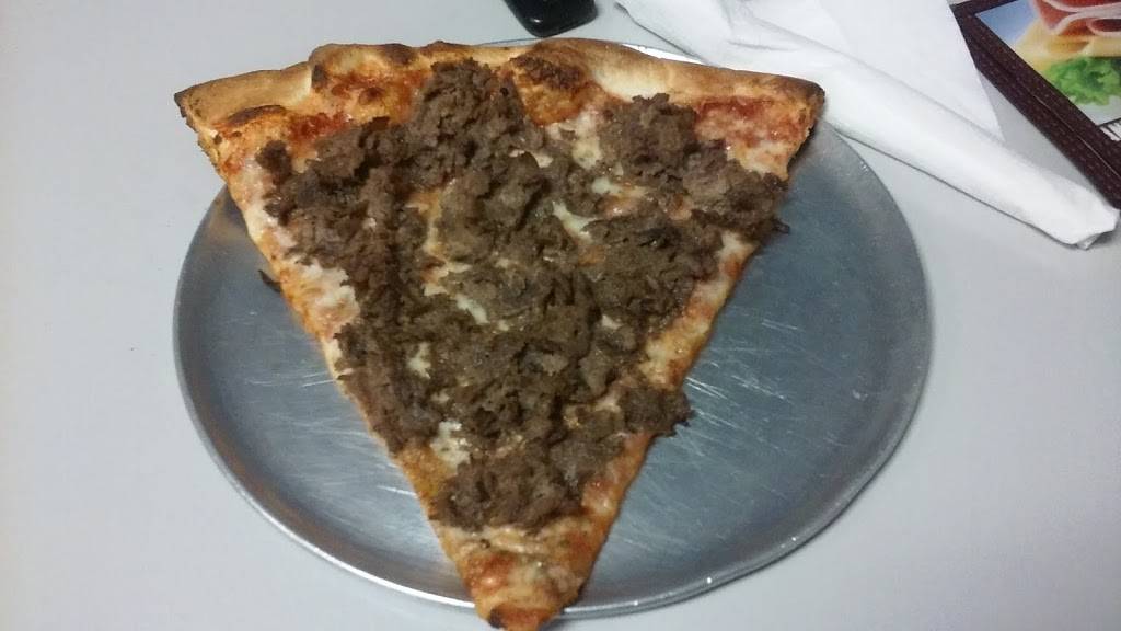 Izzy’s NY Pizza | restaurant | 331 Rockbridge Rd NW #400, Lilburn, GA 30047, USA | 7702792943 OR +1 770-279-2943