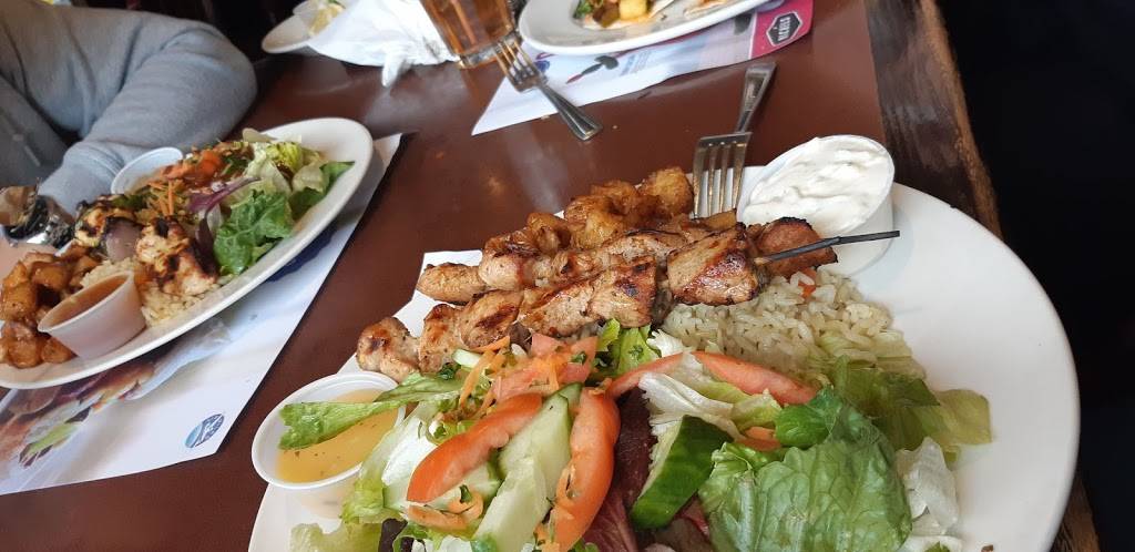 Nickels Deli Restaurants | restaurant | Place Versailles, 7275 Rue Sherbrooke E, Montréal, QC H1N 1E9, Canada | 5143522052 OR +1 514-352-2052