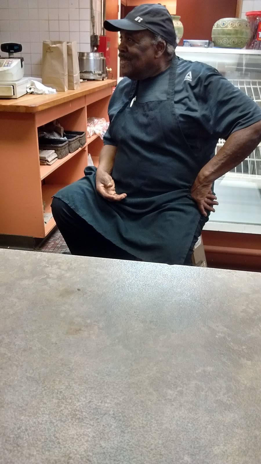 Shields Barbecue | restaurant | 2255 Germantown St, Dayton, OH 45417, USA | 9372628153 OR +1 937-262-8153