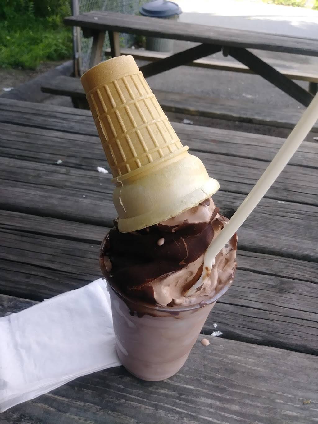 Rogers Place | meal takeaway | 1016 Chicopee St, Chicopee, MA 01013, USA | 4134378060 OR +1 413-437-8060