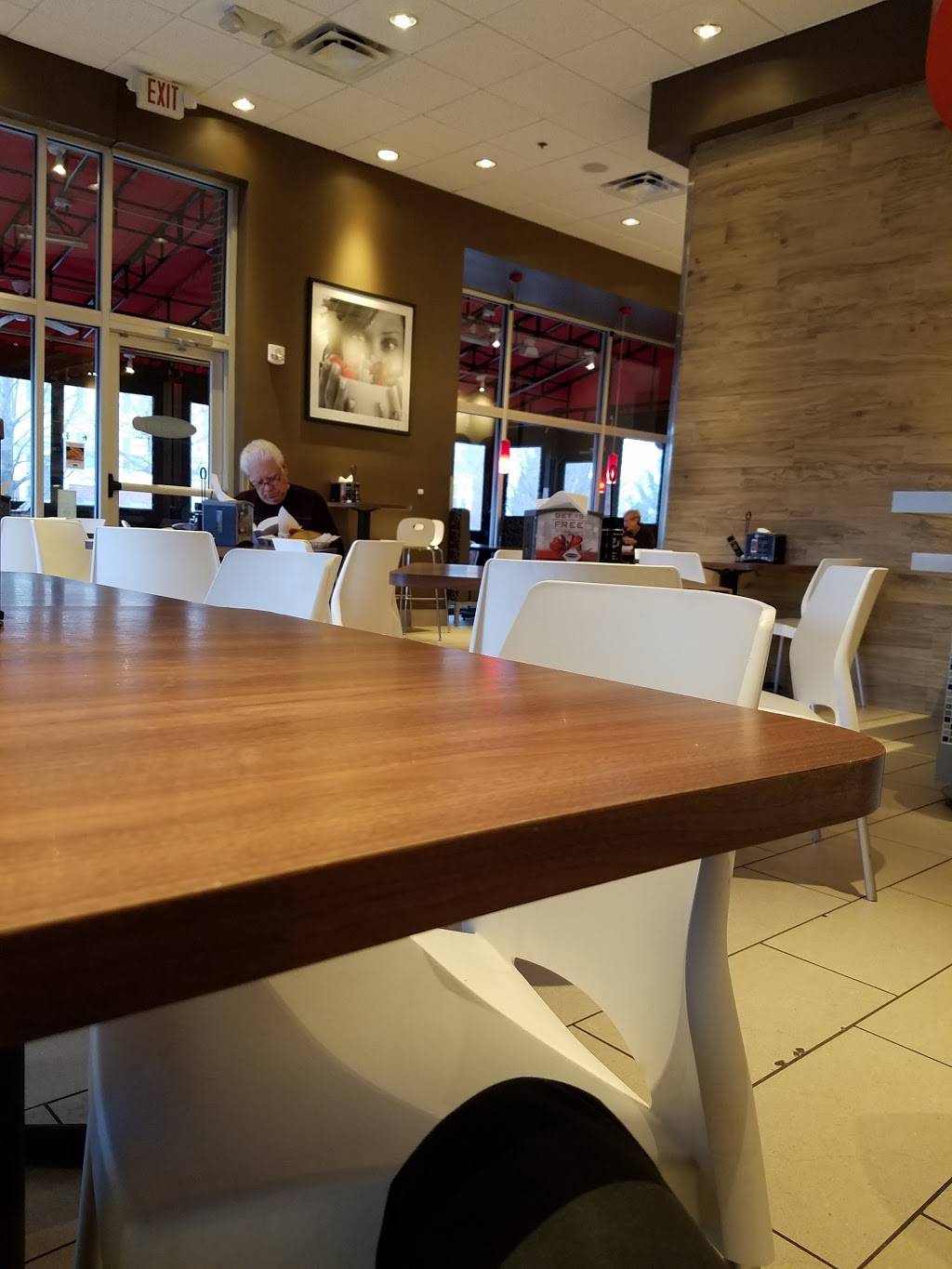 Burger 21 | restaurant | 14825 Ballantyne Village Way #160, Charlotte, NC 28277, USA | 7049005645 OR +1 704-900-5645