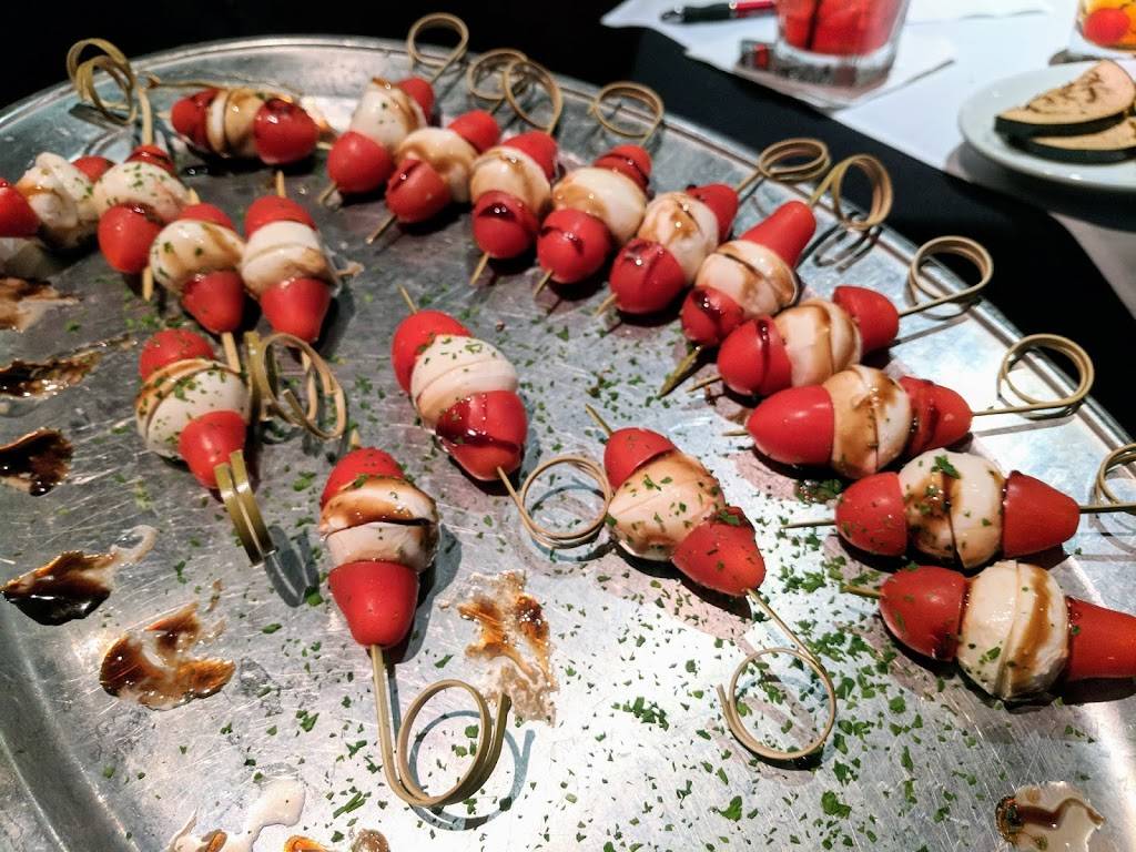 Ruths Chris Steak House | restaurant | 7315 Wisconsin Ave, Bethesda, MD 20814, USA | 3016527877 OR +1 301-652-7877